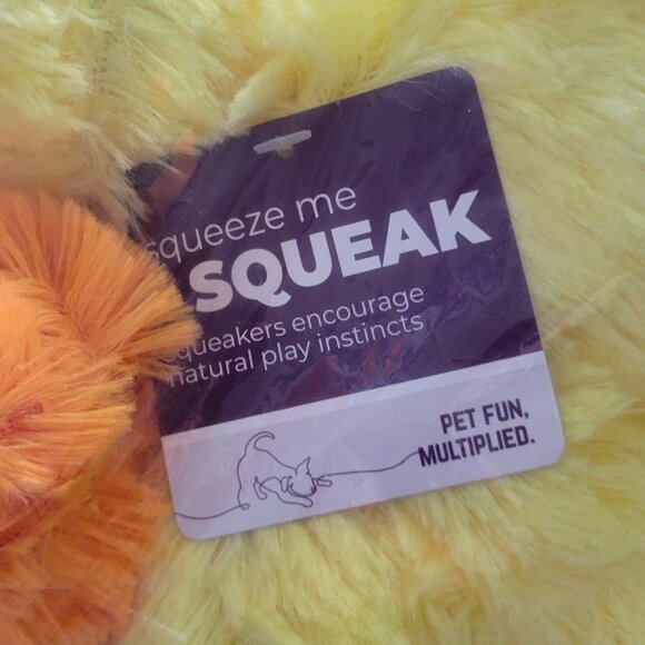 Multipet Swingin' Slevin 27" Duck Plush Dog Toy - Picture 6 of 8